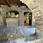La Casa Nei Vicoli: In Centro A Due Passi Dal Apartment Mandello del Lario