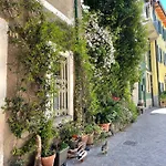 La Casa Nei Vicoli: In Centro A Due Passi Dal Apartment Mandello del Lario