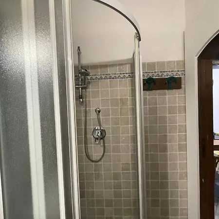 La Casa Nei Vicoli: In Centro A Due Passi Dal * Mandello del Lario