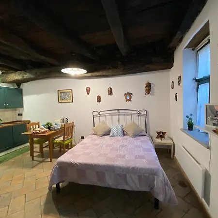 La Casa Nei Vicoli: In Centro A Due Passi Dal * Mandello del Lario