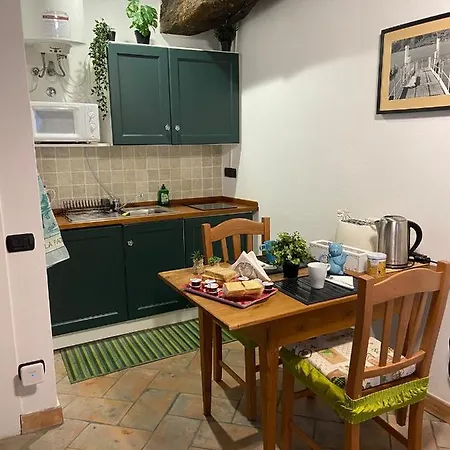 La Casa Nei Vicoli: In Centro A Due Passi Dal Daire Mandello del Lario