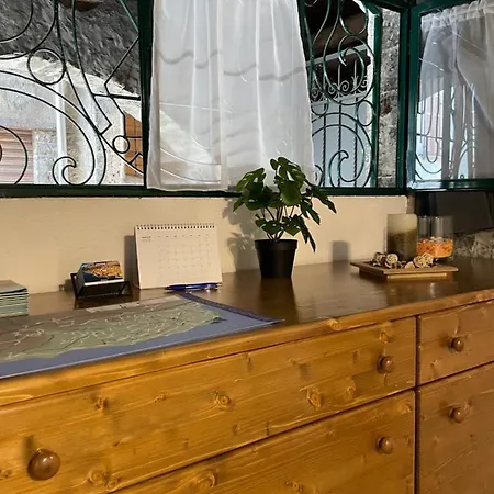 La Casa Nei Vicoli: In Centro A Due Passi Dal Appartement Mandello del Lario
